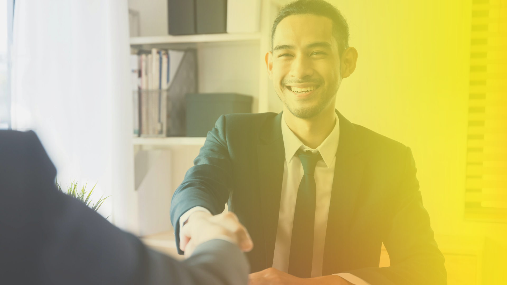 Strategic Salary Negotiation: What Mid‐Career Professionals Should Know